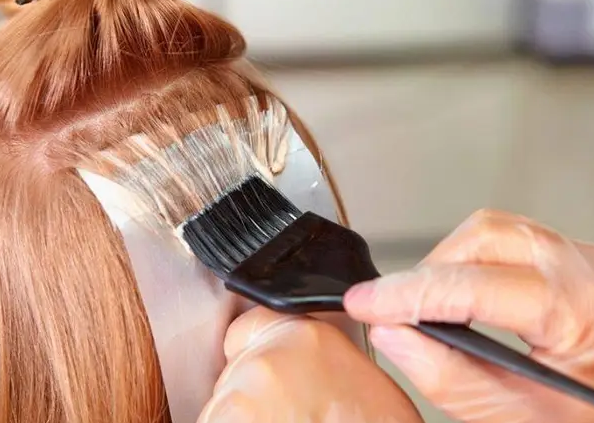 Coloring Clip-In Strands: What Is Realistic and What Is Risky